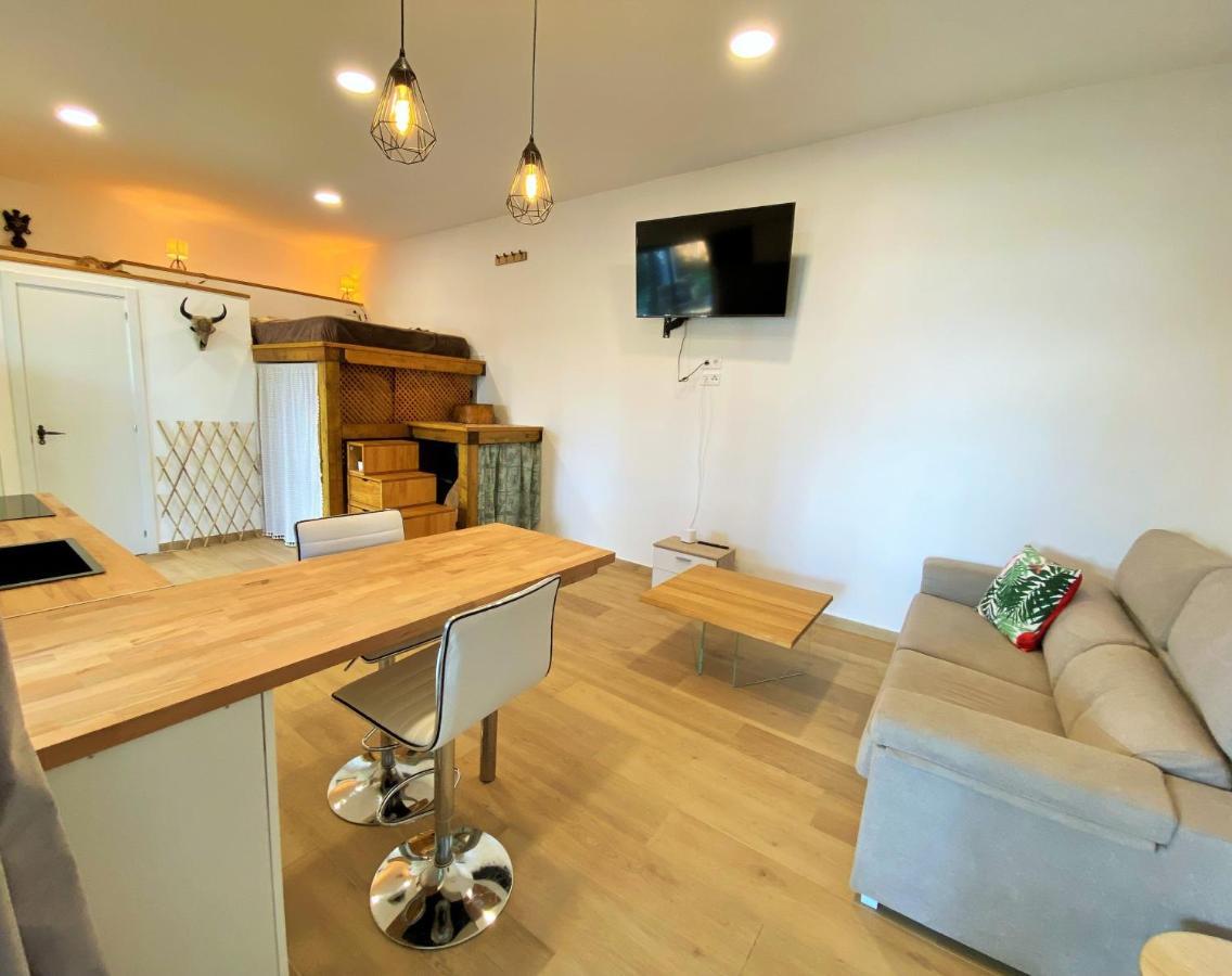Villa Sitges El Ranch Amaizing Outdoor Areas Beaches At 5 Minutes Walk Sitges At 15 Min Drive Ac Pool Jacuzzi & Garden Xxl Calafell Luaran gambar